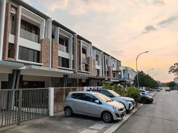 Setia Utama 2 Setia Alam 3 Storey House Basic Unit 1