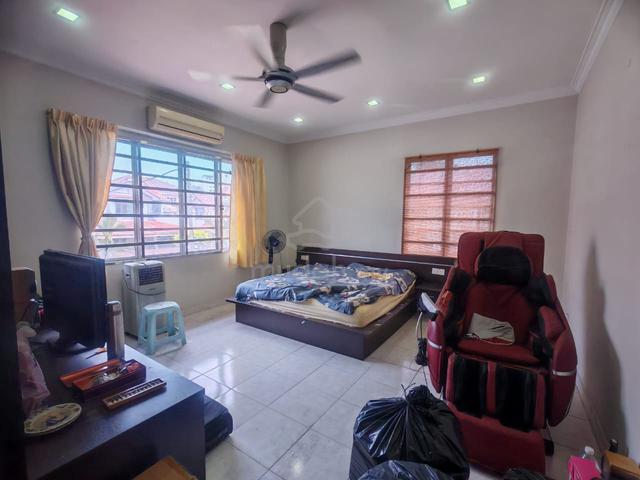 Taman Bukit Serdang Furnished Unit 2 Storey Semi-D Seri Kembangan Rent 1