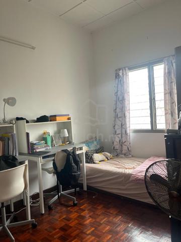 Room For Rent at SS19 1