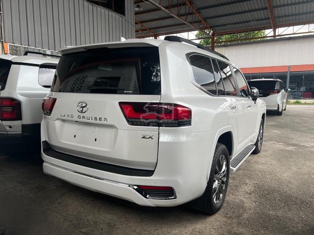 [3832KM ONLY] 2023 Toyota LANDCRUISER 3.5 ZX (A) - 4