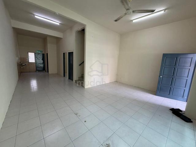Simpang Ampat Taman Perwira 2.5 Storey Terrace House Accept Workers !! 1