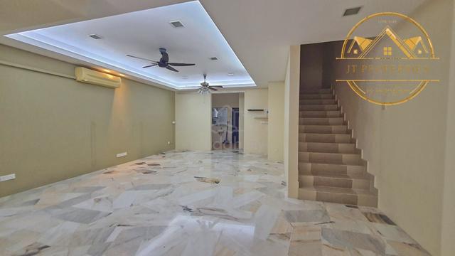 FACING EMPTYLAND RENOVATE Landed Teres House Lestari Putra LEP 3 20x70 1