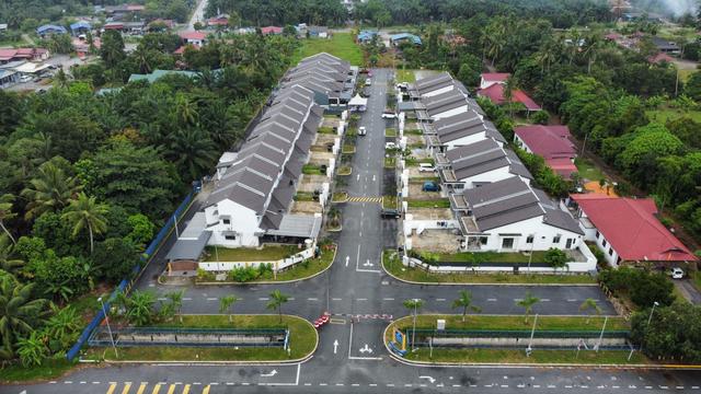 [ MURAH / BESAR 22x74 ] 2 TINGKAT Taman Pahlawan Telok Panglima Garang 1