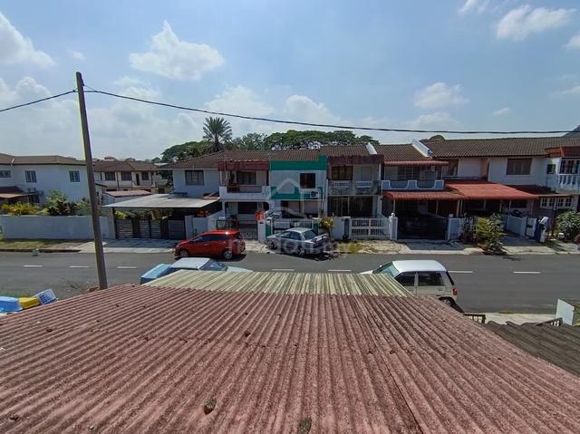 Taman Cempaka Ipoh Double Storey Terrace House FREEHOLD For sale 1
