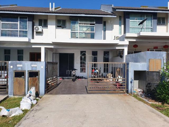 Basic Unit , 2 Storey 4rooms 4baths , Bangi Avenue , Seri Putra 1