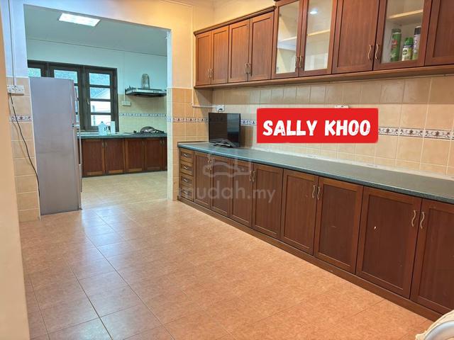 2.5 Story Semi-d FULLY RENOVATED Unit For Sale @ Taman Century Gelugor 1