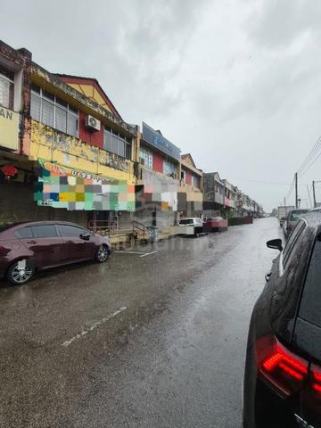 Cheap / Taman Sri Putri @ Skudai / 2 Storey Shoplot / 1
