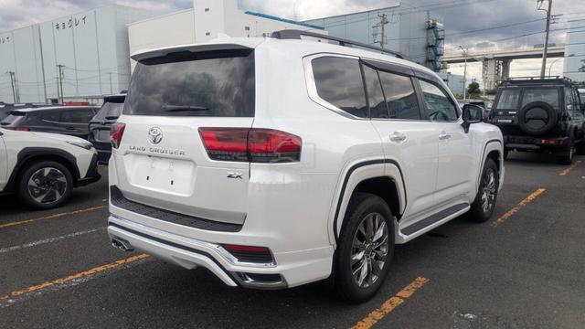 FACELIFT 2025 Toyota LANDCRUISER 300 3.4 ZX (A) - 3