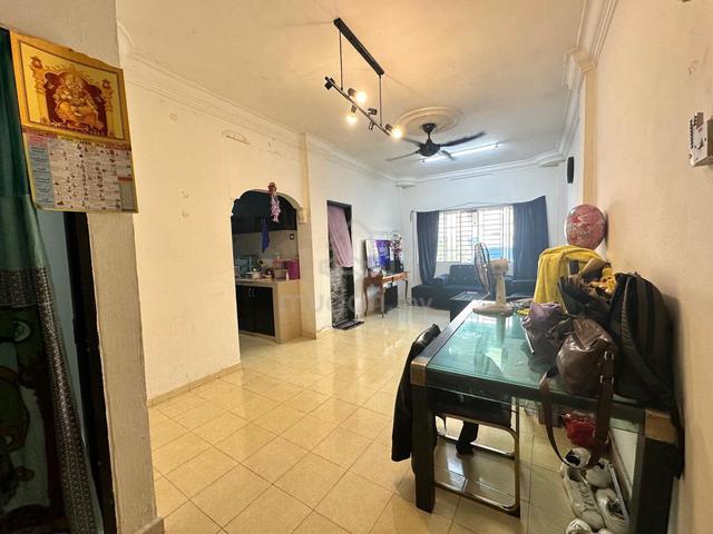 Taman Tampoi Utama Flat 1