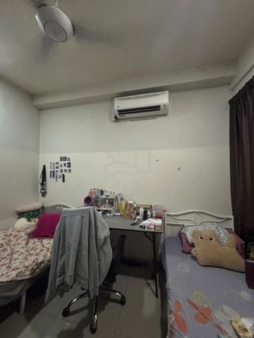 FEMALE SHARING ROOM FOR RENT (CENTERSTAGE PJ Section 13) 1
