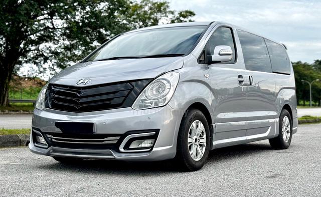 2015 Hyundai GRAND STAREX 2.5 ROYALE PREMIUM (A) - 4