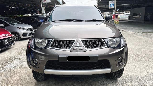Mitsubishi TRITON 2.5 (A) 4X4 1 OWNER CARKING - 5