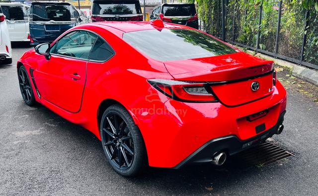 2022 Toyota GR86 2.4 RZ (A) RED & WHITE - 5