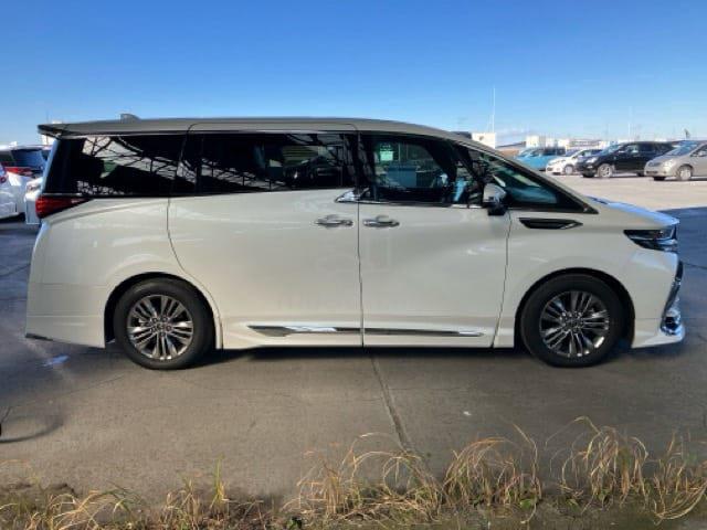 BIG SALES 2023 /2024/2025Toyota ALPHARD 2.5 Z - 4