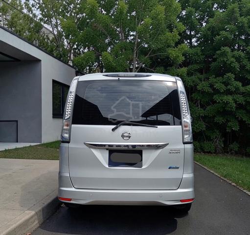 2013 Nissan SERENA 2.0 S-HYBRID HIGHWAY STAR - 4
