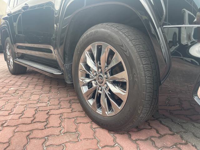 2023 Toyota LANDCRUISER 3.5 ZX (A) Black Interior - 4