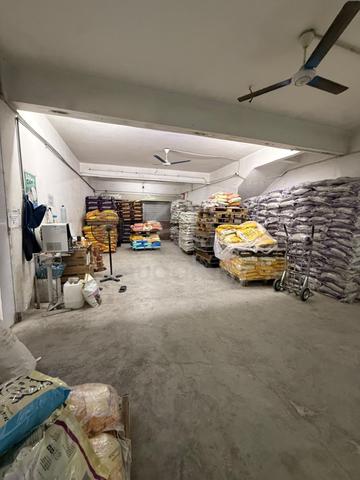 Taman putri kulai double storey shoplot 1