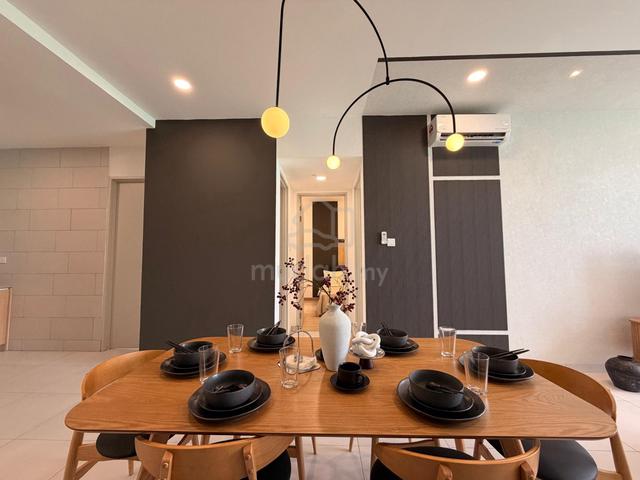 Renna Residence @ The NorthBank 1