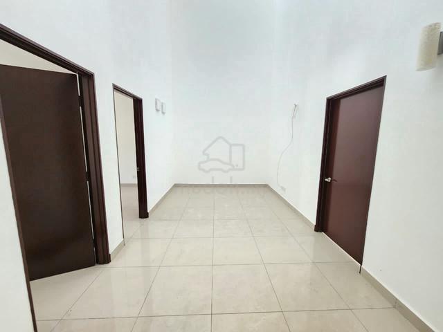 Freehold, facing garden, club house facility, gated guarded, 22x80sqft 5