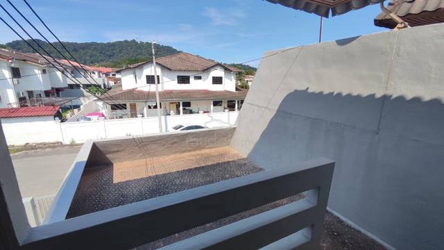 Alor Akar semi-d house fully furnished for rent. 4
