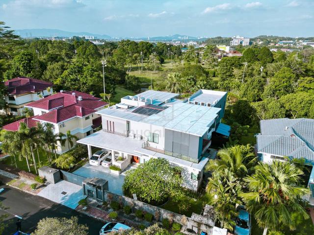 2 Storey Luxurious Bungalow House @ Monterez Golf Club Shah Alam 1