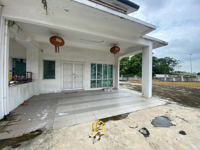 BELOW MARKET !! 4000ft 4R3B Taman Ehsan Jaya 2 Sty Corner Pandamaran 1