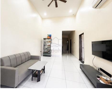 Bandar Putra/ Jalan Bangau/ Double Storey/ Full Furnish/ Data centra 1