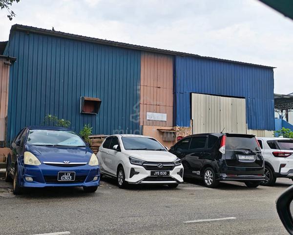 1.5 Storey Semi D Factory Perindustrian Kota Puteri Jalan Cenderai 1