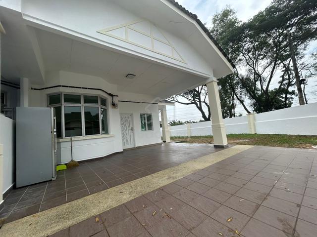 Nusa Bestari, Skudai, Single Storey Corner Lot, Kitchen Extended 1