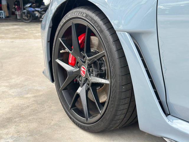 2025 Honda CIVIC 2.0L(T) TYPE R FL5 *SONIC GREY - 5