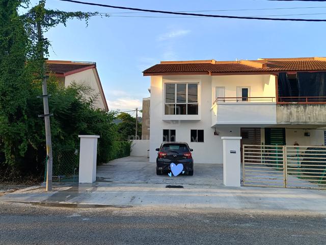 Bilik sewa non sharing landed perempuan muslimah Double storey 1