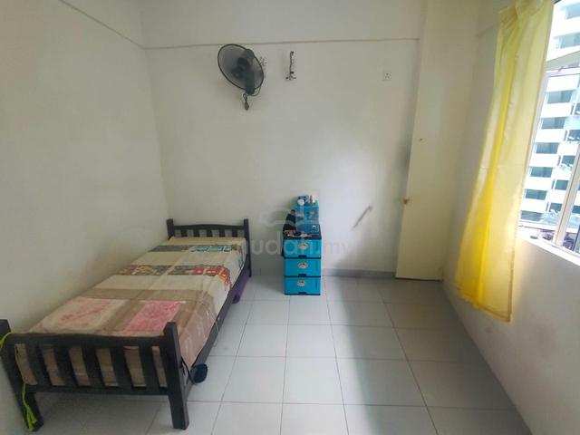 Bayu Tiara, Bayan Lepas (Furnished Male Master Room with 1 Bathroom) 1