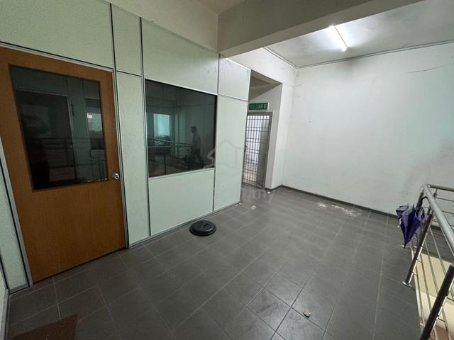 Pusat Perniagaan Raja Uda Ground Floor+ Mezz Floor Unit Looking Tenant 4