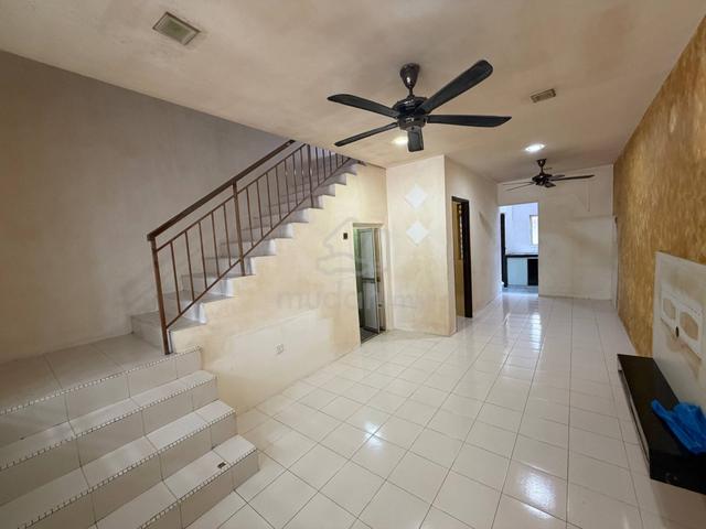 Jalan Ara, Bandar Putra, Kulai, Double Storey Low cost, Unfurnished 1