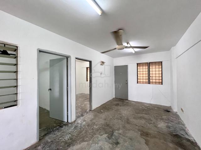Pandan Ria Apartment (Block D) 1