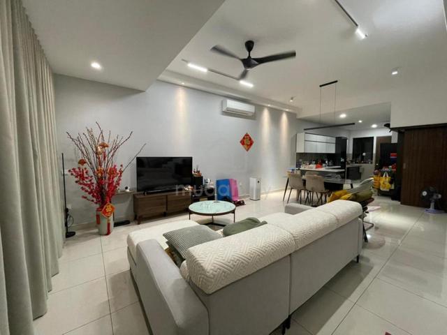 Fully Renovated and Extended Backyard 2-Storey Terrace@ Elmina Green 1 1