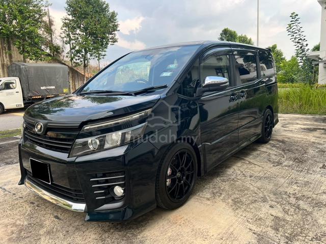 2016 Toyota VOXY 2.0 X (A) 8 seater - 1