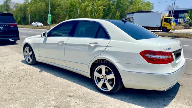 2011 Mercedes Benz E300 AVANTGARDE (CKD) 3.0 (A) - 4