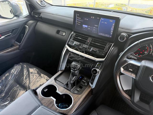 2023 Toyota LANDCRUISER LC300 3.5P ZX (A) - 5