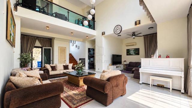 BIG LAND ‼️ Double Storey Bungalow Teratai Villas, U9 Shah Alam 1