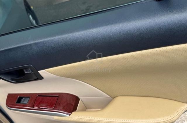 2012 Toyota CAMRY 2.0 E FACELIFT (A) - 4