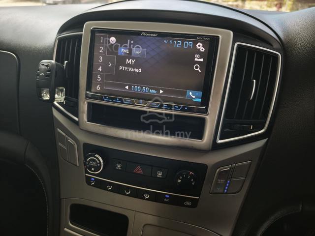 2017 Hyundai GRAND STAREX 2.5 ROYALE (A) - 5