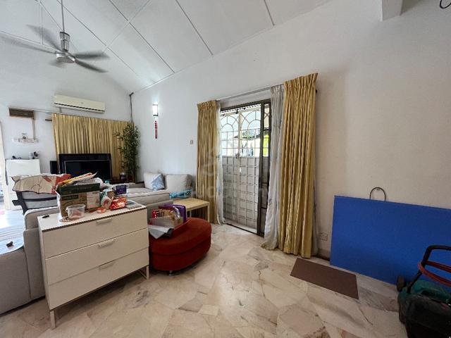 USJ 3 (24x65+9’) End Lot 1.5 Storey Gated Guarded Kitchen Extended 3