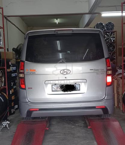 2011 Hyundai GRAND STAREX 2.5 ROYALE FACELIFT (A) - 3
