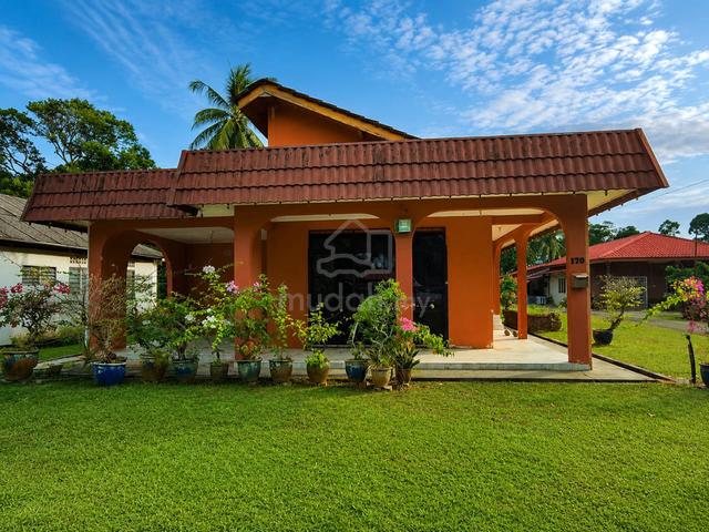 FACING MAIN ROAD | TANAH LUAS 31,000+ SF l Temenggung Ahmad, Muar 1