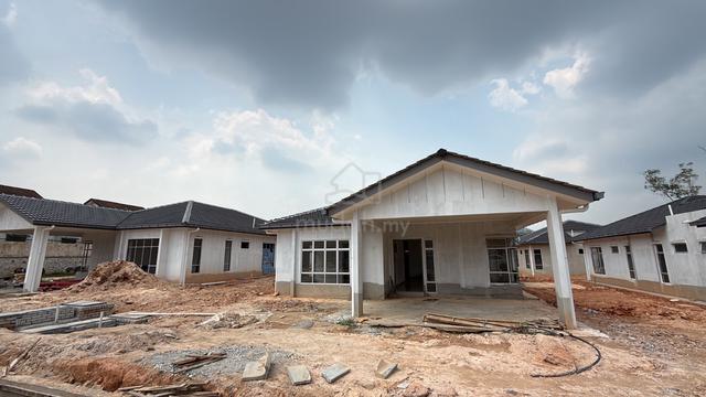 1 Storey Bungalow 60'x90', Corner unit,Senawang, Seremban 1