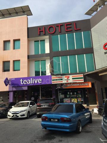 Ground floor shop @ Centre Point Dengkil jaya Dengkil Selangor 1