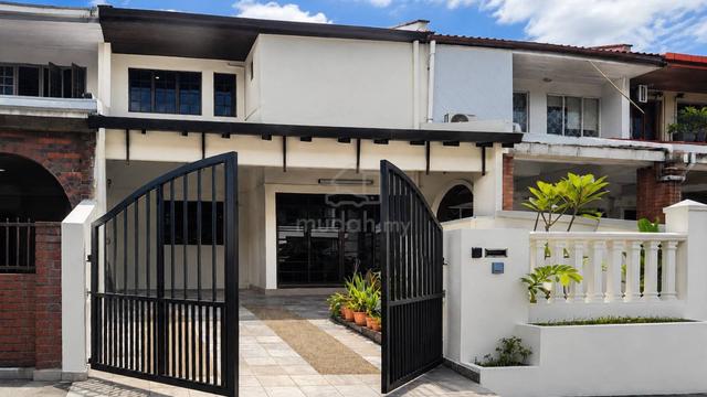 2 Storey Terrace Jalan Datuk Sulaiman Taman Tun Dr Ismail TTDI KL 1