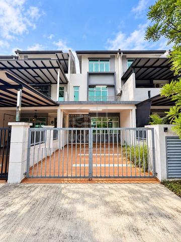 [SPACIOUS BUILT-UP] Terrace House Pulai Mutiara 4 Bilik 1