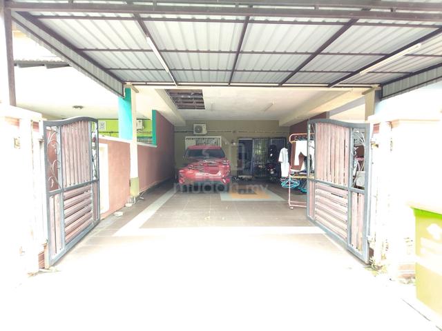 *TERES SETINGKAT UNTUK DIJUAL* Taman Sungai Darat, Kuantan. 1